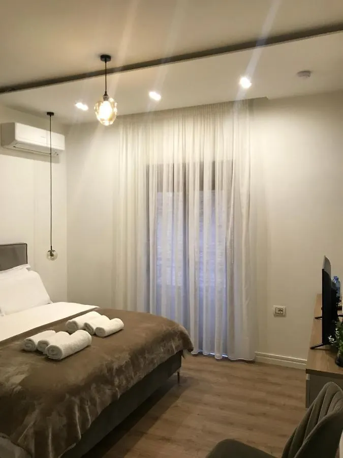 Bed & Breakfast Guesthouse Sara & Esi Korce